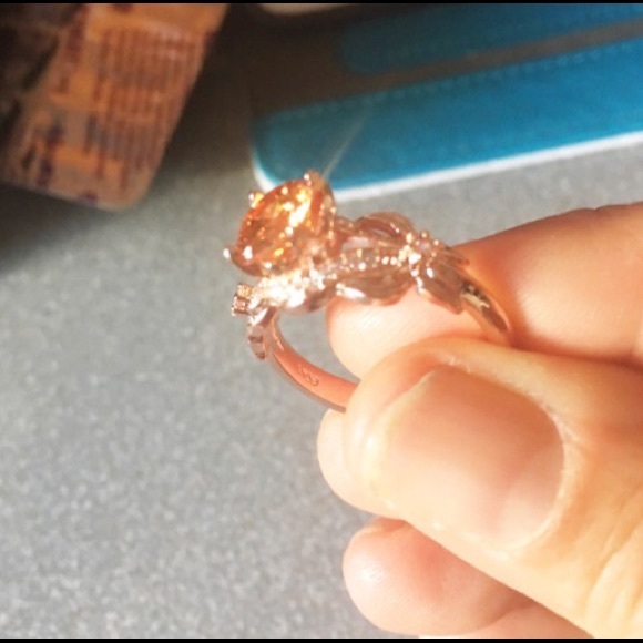 Gorgeous❤️❤️rose gold ring flower crystal rose rin - Picture 4 of 5